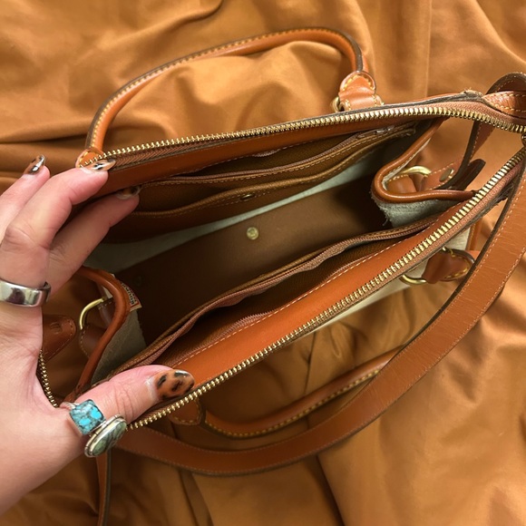 Dooney & Bourke Tan and Cream Crossbody Bag - Picture 2 of 4